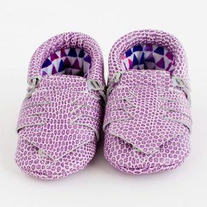 Purple gecko print moccasins